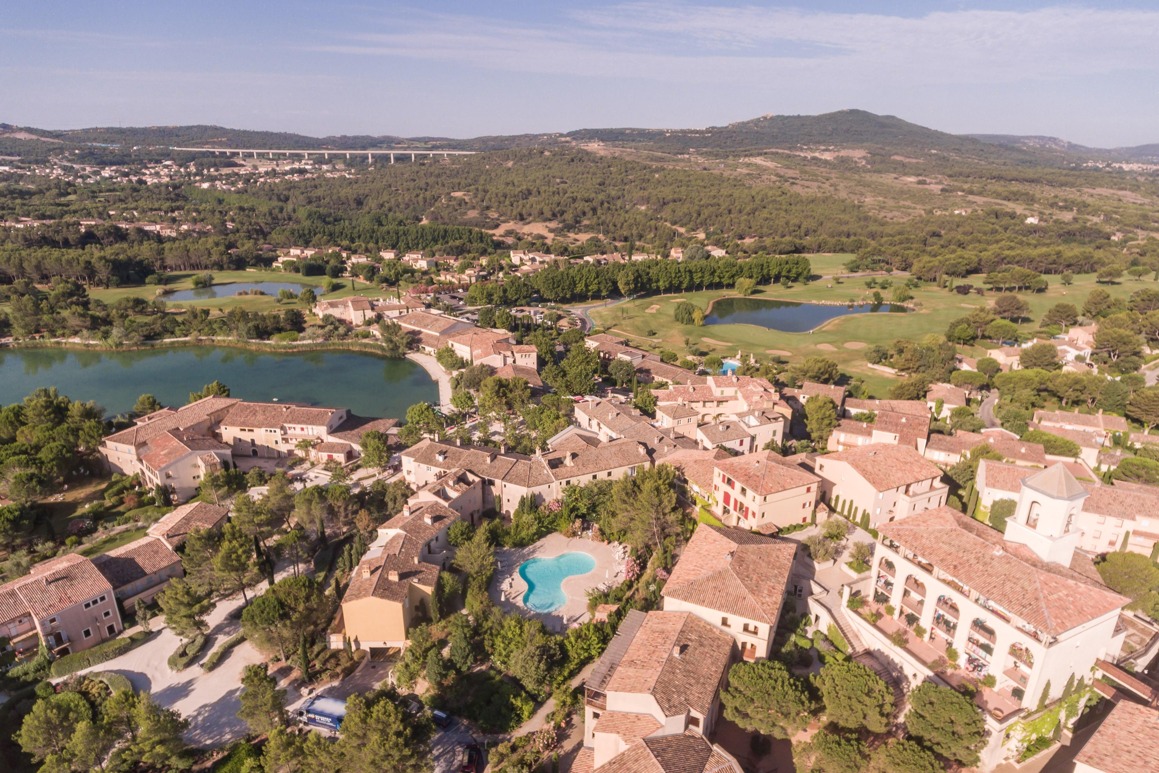 Village Pierre & Vacances Pont Royal En Provence Mallemort Exterior foto
