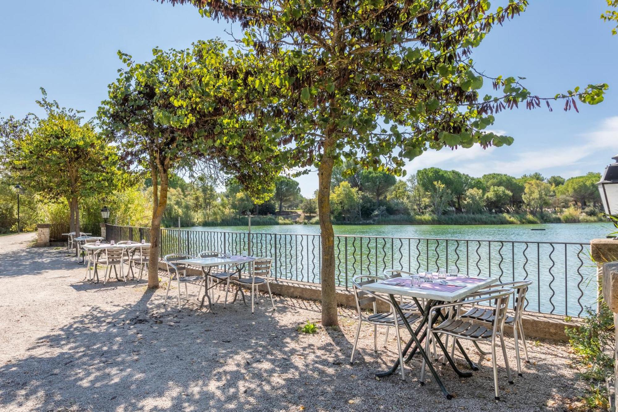 Village Pierre & Vacances Pont Royal En Provence Mallemort Exterior foto